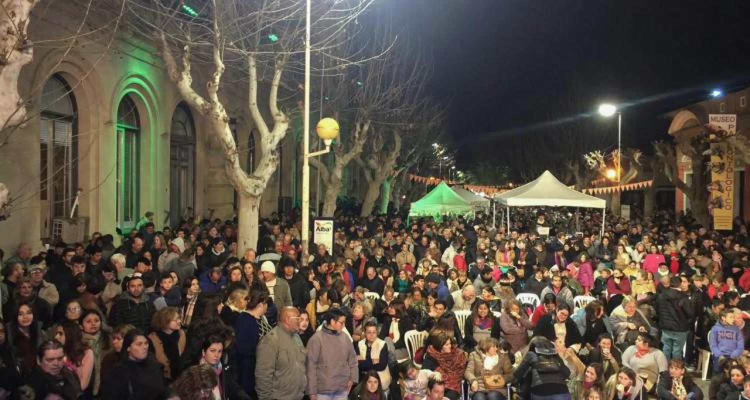 Comienza la Fiesta de la Naranja de Ombligo 2023, con Raly Barrionuevo y el Toro Quevedo