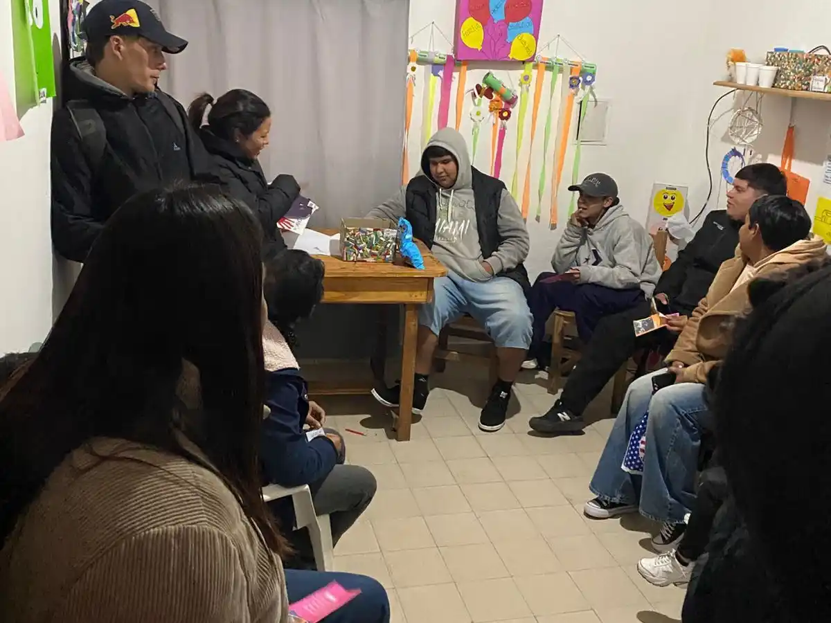 Jovenes de Villa Dominguez