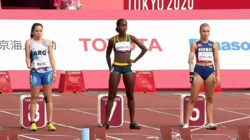 Aldana Ibáñez debutó en Tokio y mejoró su marca en 100 metros