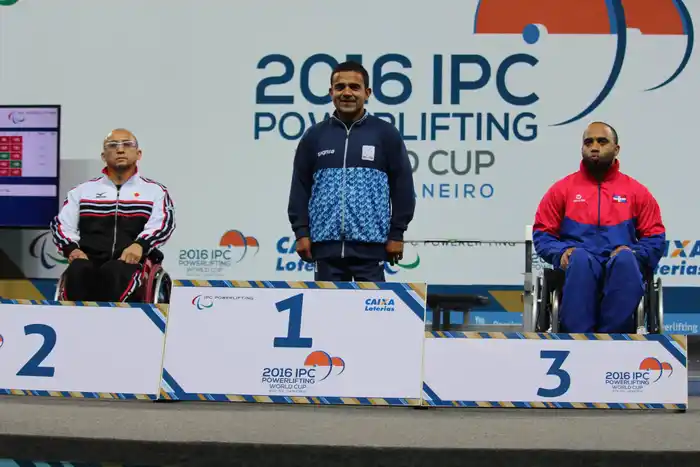 David Coronel en lo más alto del podio de Río de Janeiro. (Foto: Facebook)