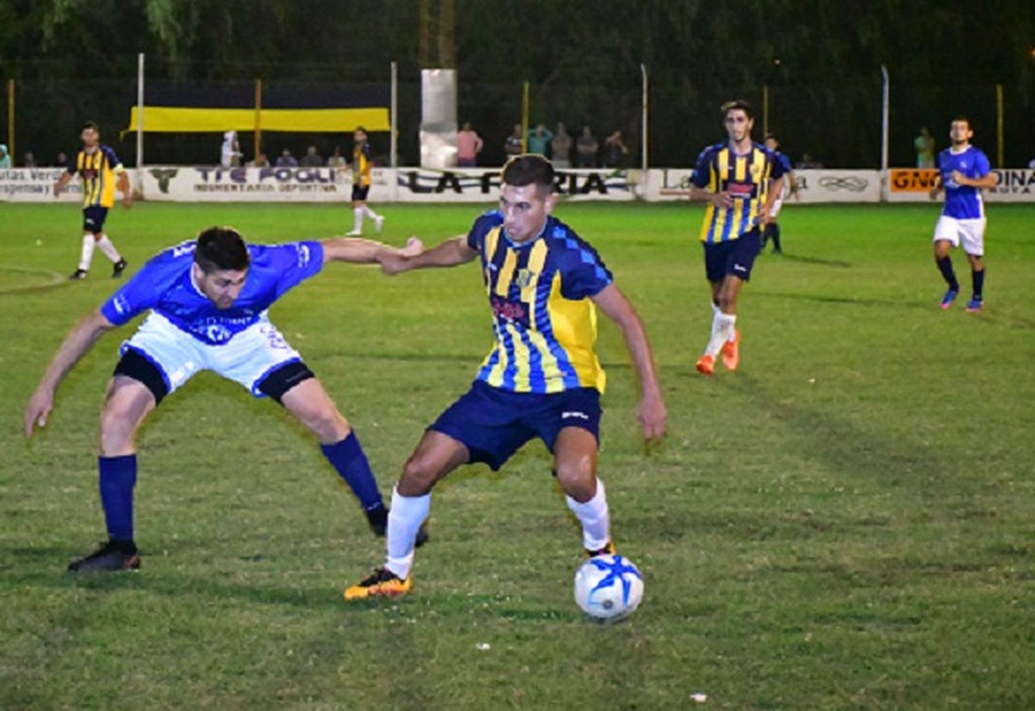 Juventud Urdinarrain goleó y se aseguró el primer lugar del grupo