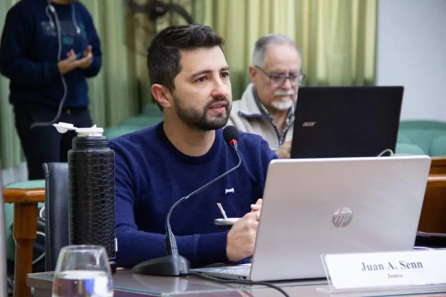 Amenazaron con un arma blanca al concejal Juan Senn cuando salió en defensa de un animal
