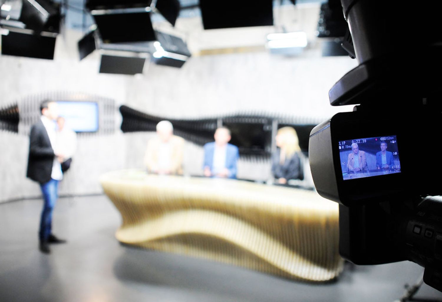 Comienza "Cuarto Intermedio" un programa multiplataforma de El Eco Multimedios