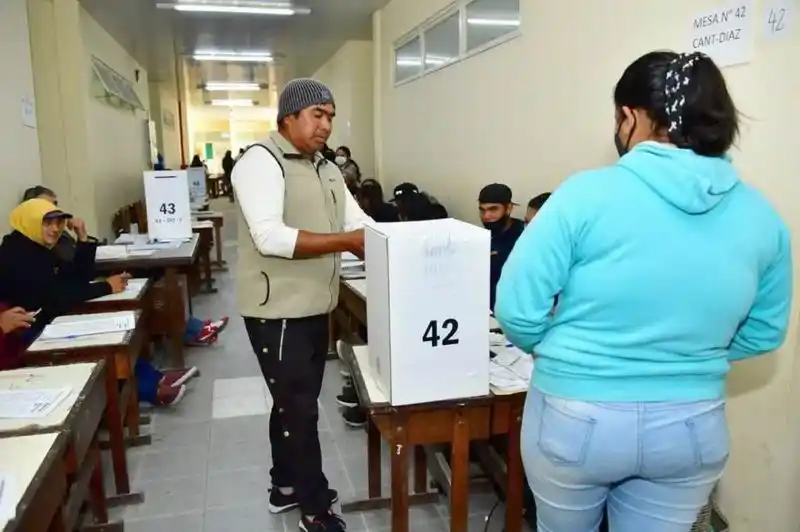 El gobernador Gildo Insfrán convocó a
elecciones en el ICA para el 27 de octubre