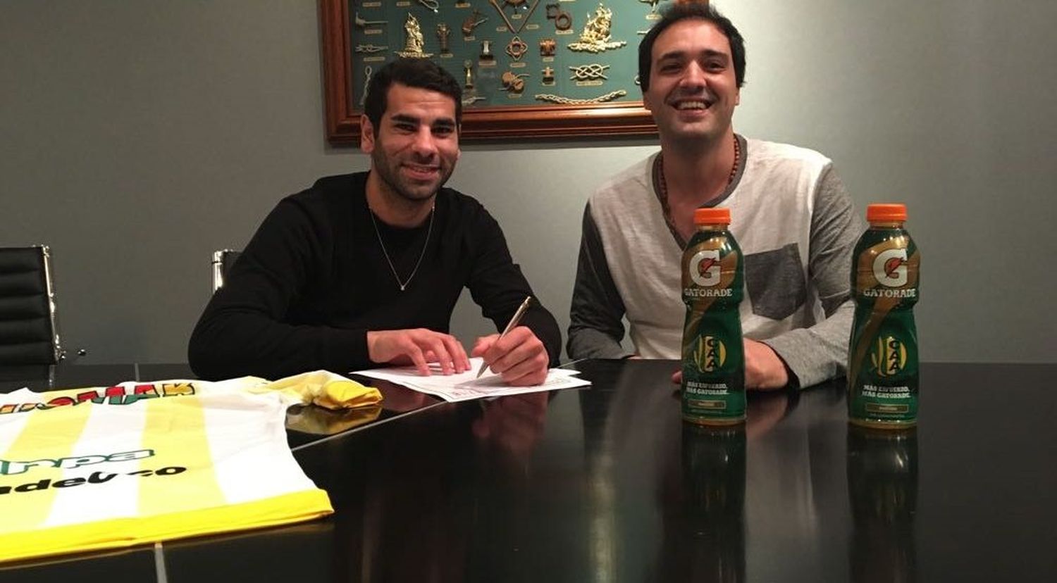 Aldosivi: Iván Pérez estampó la firma
