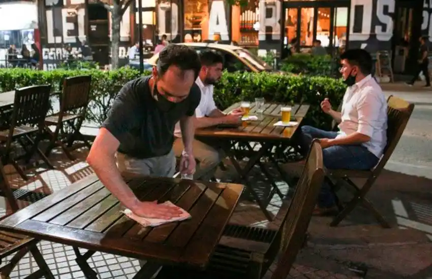 Gastronómicos y trabajadores del casino convocan a una manifestación contra las nuevas restricciones