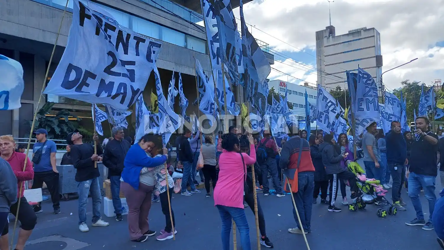 Todas las postales que dejó el acto de Axel Kicillof en La Plata
