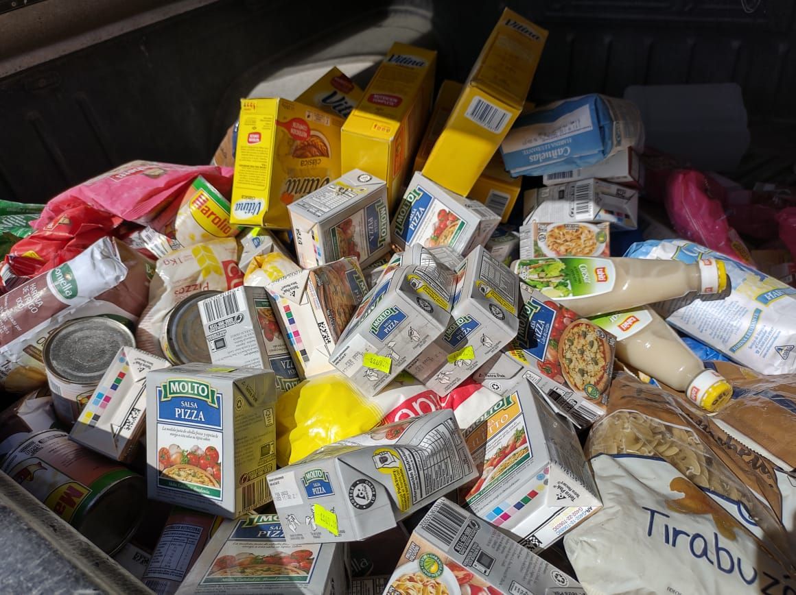 Decomisaron alimentos vencidos en un comercio local