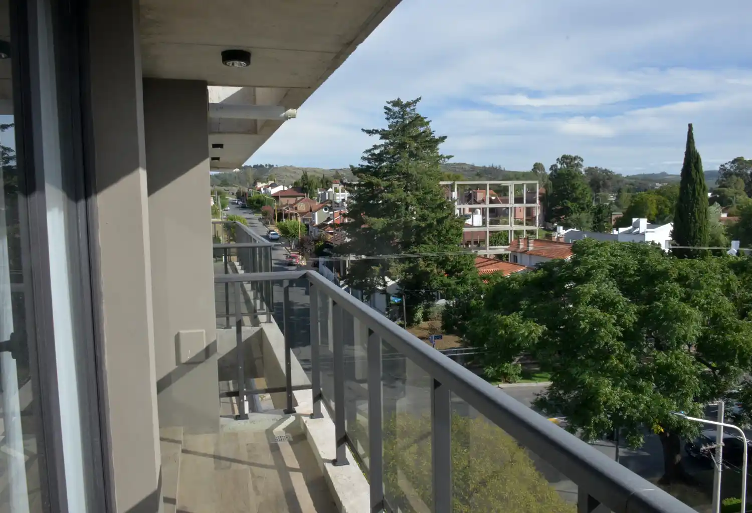 Edificio Avellaneda y Roca - 2