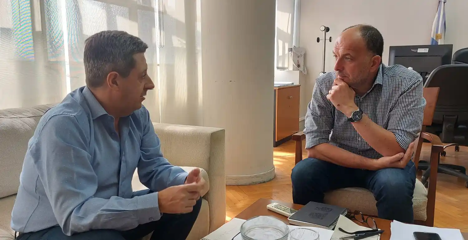 El intendente Pablo Garate lleva a La Plata el pedido de Agua corriente y cloacas para el distrito