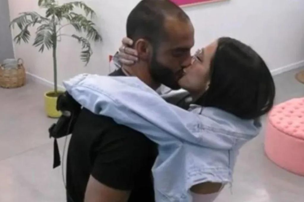 Juliana y Maxi, la primera pareja en confirmar su romance en Gran Hermano, ¿separados?