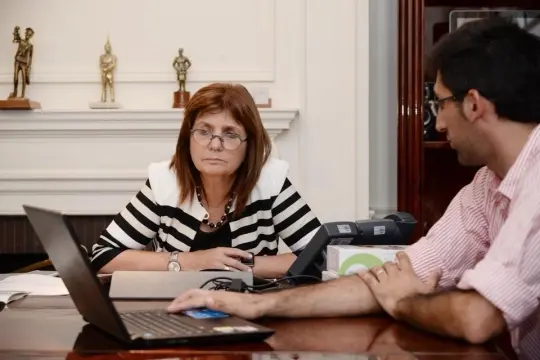«Estamos hartos de los paros», dijo Bullrich