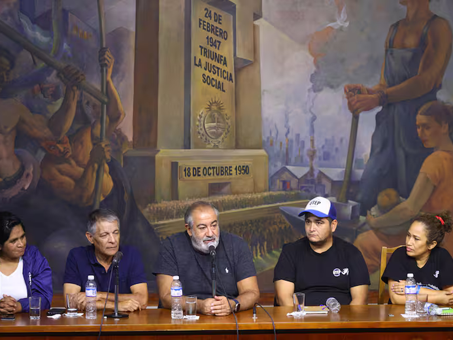 Con diferentes perspectivas, la CGT y el gobierno calificaron el paro general