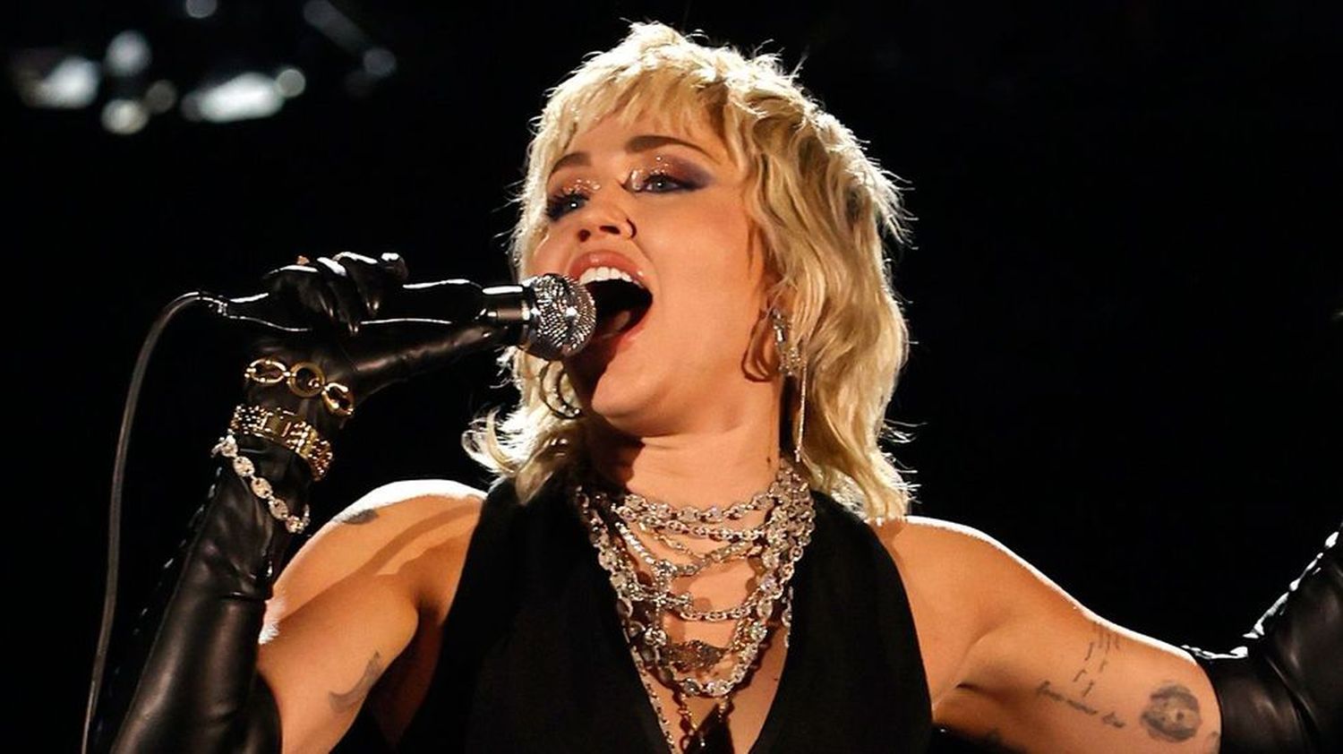 Miley Cyrus llegó a la Argentina para presentarse en el Lollapalooza