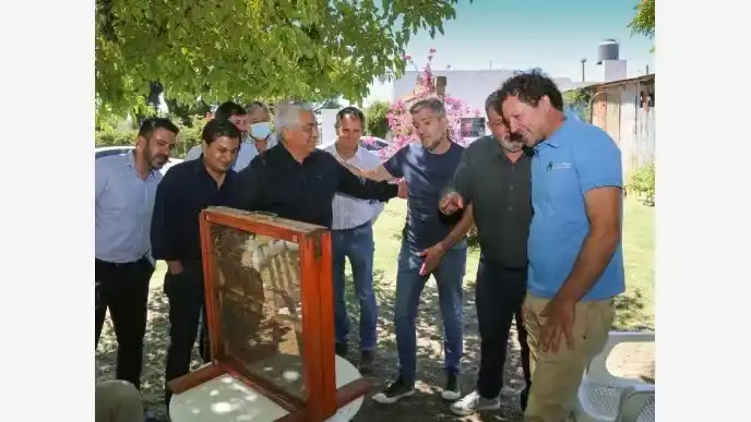 Con la presencia de Zabaleta, entregan herramientas a emprendedores