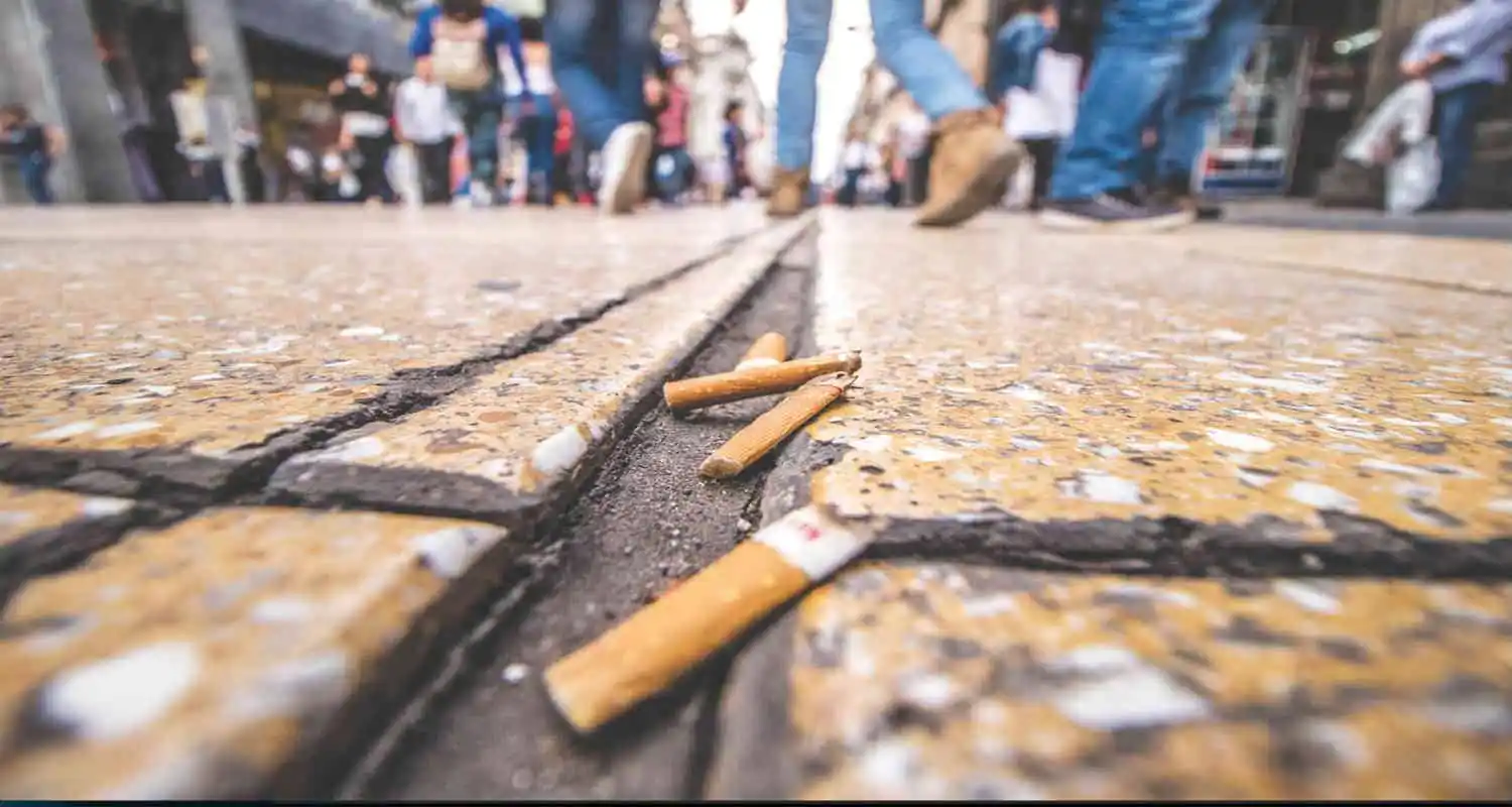 Multas de hasta $15 mil por tirar colillas de cigarrillos en la ciudad de Buenos Aires