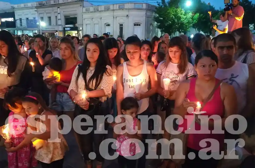 Tras la polémica con feministas, en Esperanza se volvió a organizar una marcha por Agustina