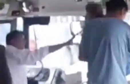 Tucumán: pasajeros frustraron un violento robo en un colectivo