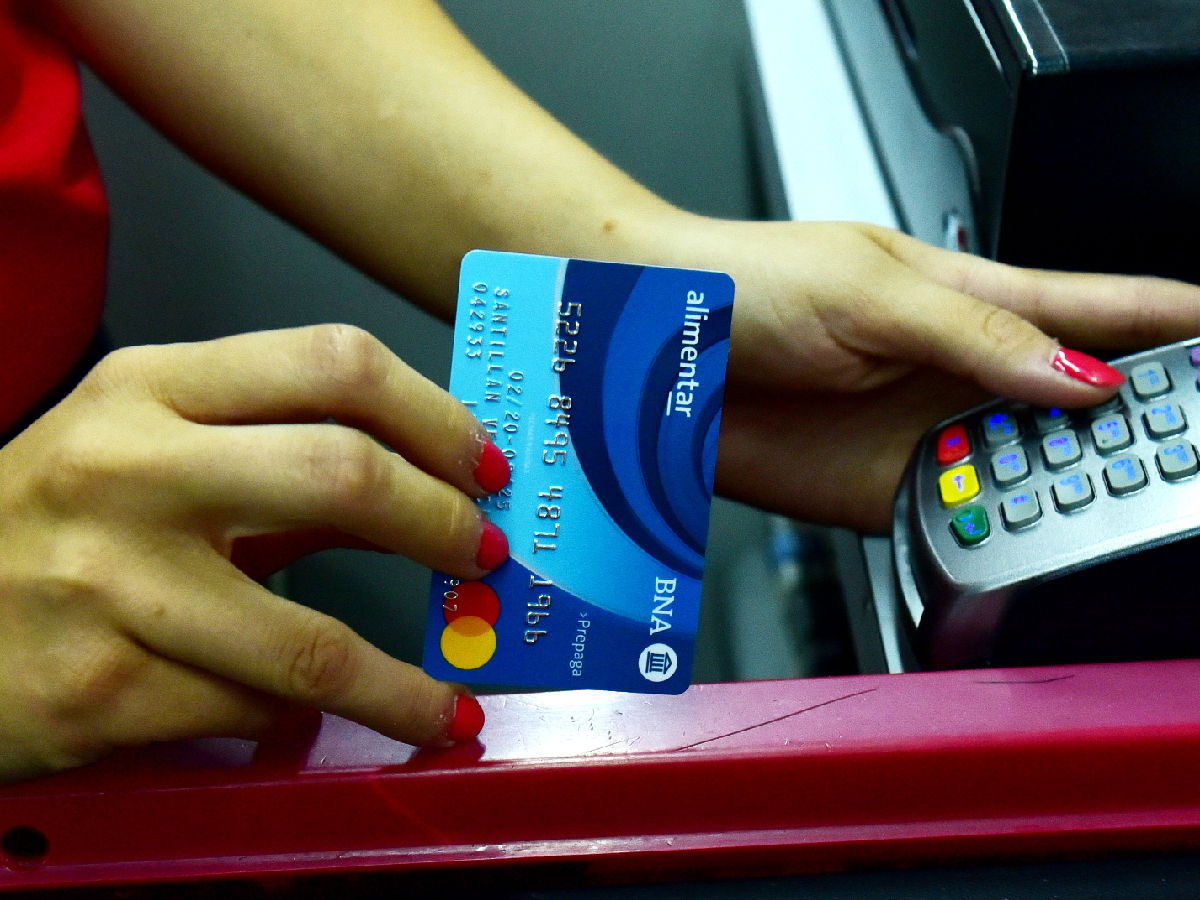 El gobierno aumentará el monto de la Tarjeta Alimentar 