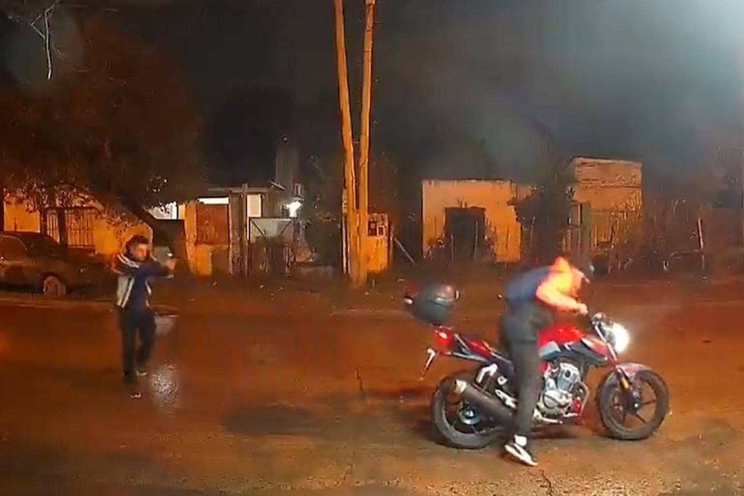 Video: Policía de Moreno mató a motochorro que lo había asaltado