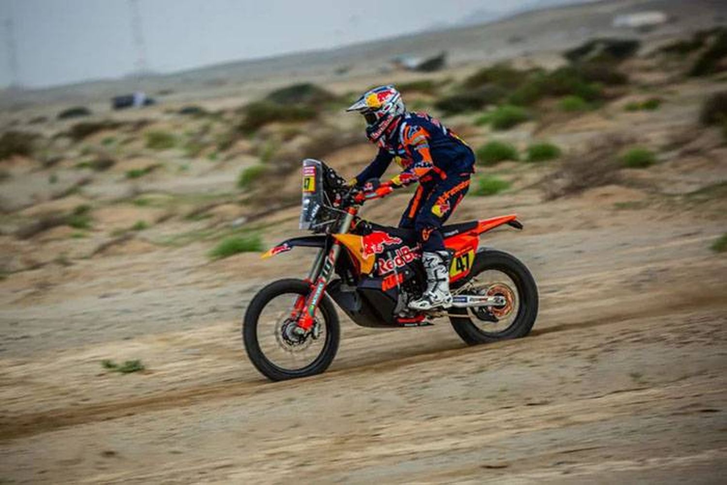 Los argentinos Manu Andújar y Kevin Benavides brillaron en el Rally Dakar