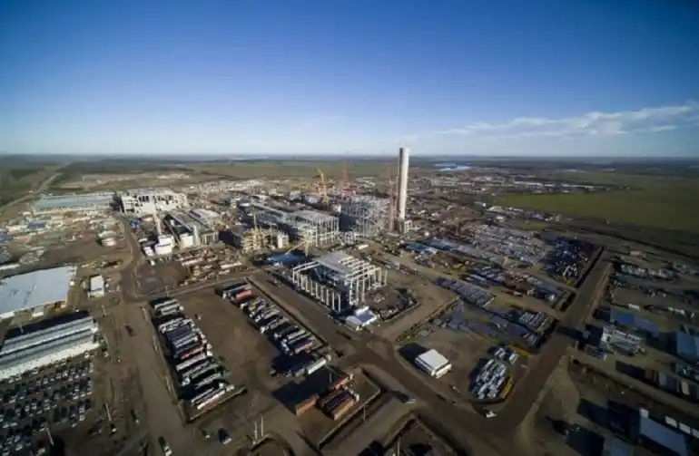 Un obrero de UMP 2 quedó suspendido a 10 metros de altura, golpeó su cabeza y está en cuidados intensivos