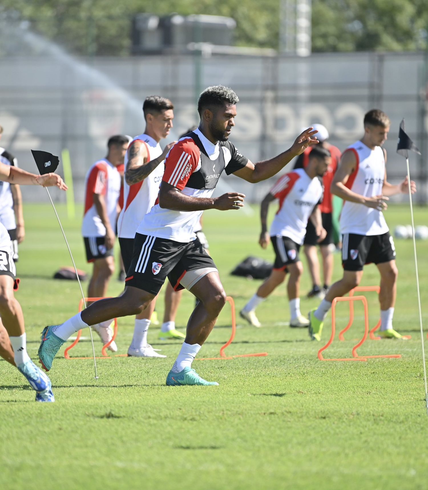 Demichelis sigue de cerca la evolución de Miguel Borja