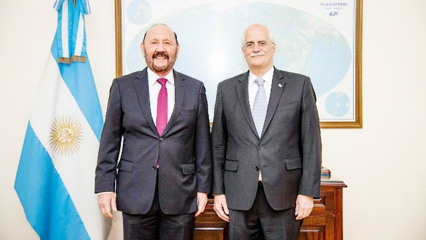 El gobernador Insfrán se 
reunió con el ministro Taiana