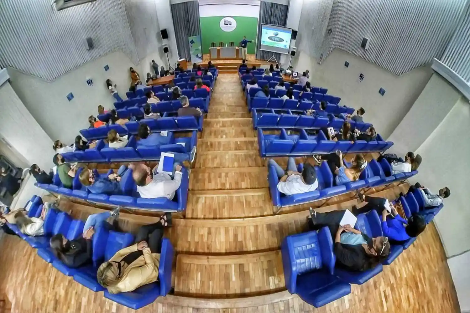 Ciclo de formación para administrativos del CGE