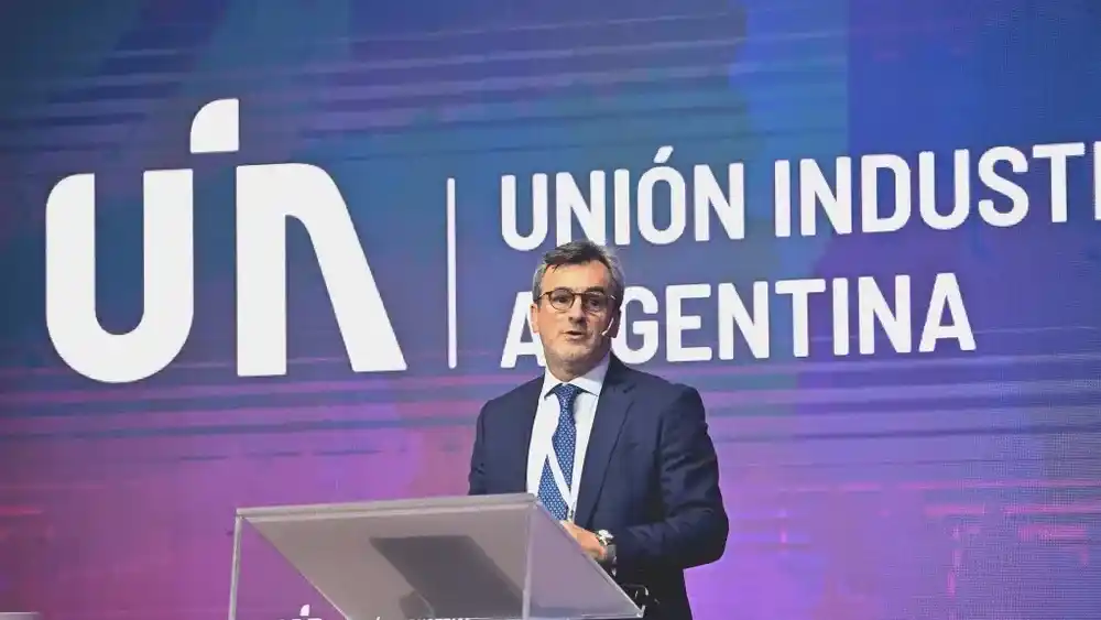 La UIA, dura con Milei: "Distorsiona el rol que ha tenido y tiene la industria en la historia del país"