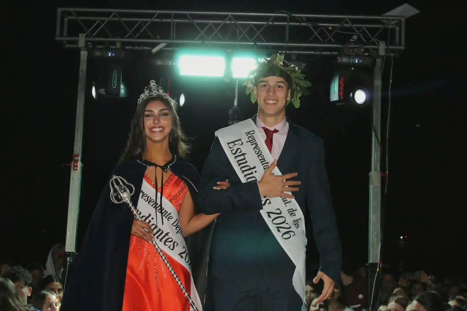 Victoria Bainotti Buzzi, del Colegio de la Mesopotamia, y Bautista Villarruel, del Colegio Nuestra Señora del Huerto