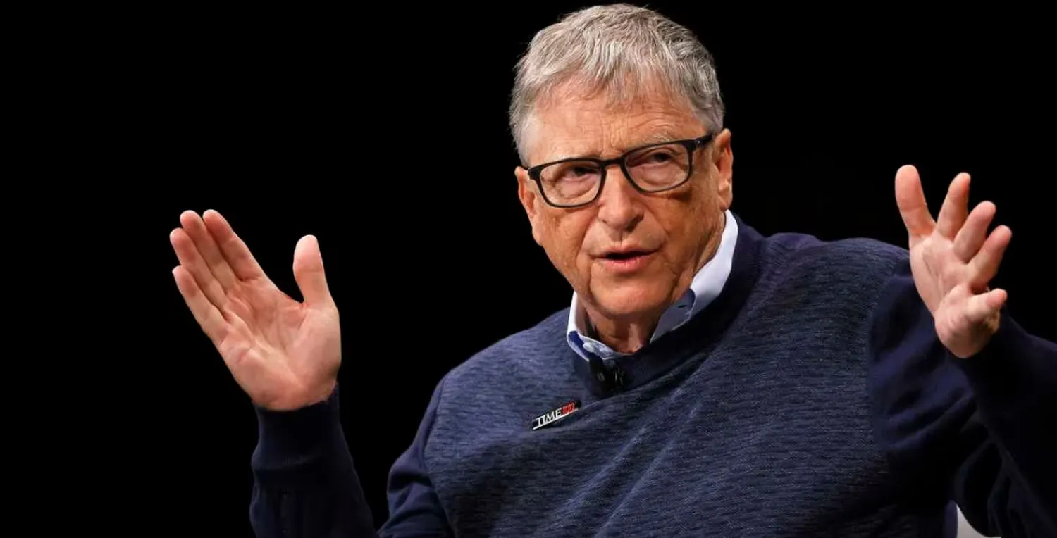 Bill Gates afirmó que la Inteligencia Artificial les enseñará a los niños a leer