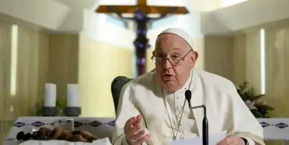 El Papa Francisco sigue evolucionando favorablemente: pasó otra “noche tranquila”