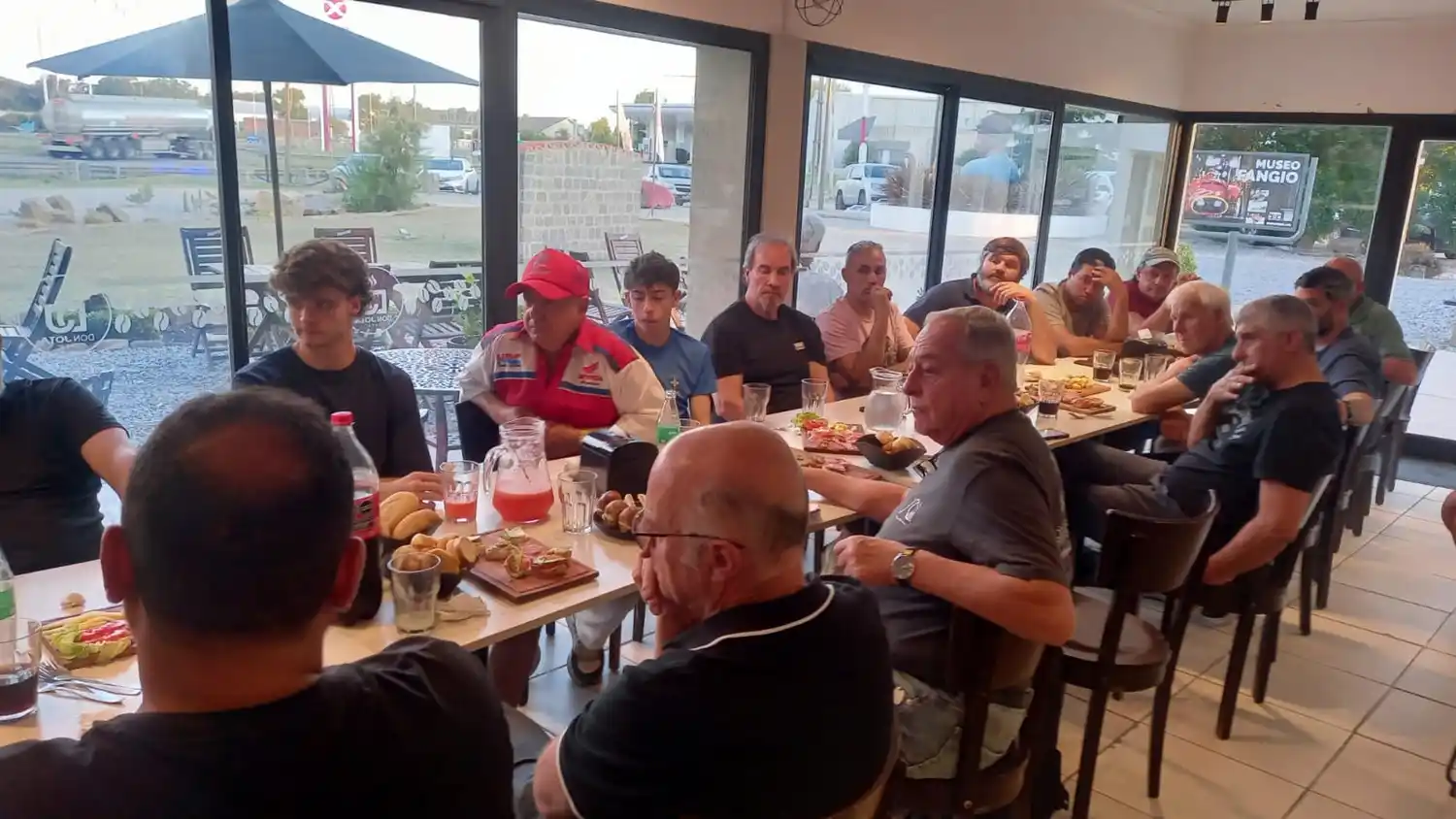 Una imagen de la reunión realizada en Balcarce.

Foto: Pedro Errreguerena