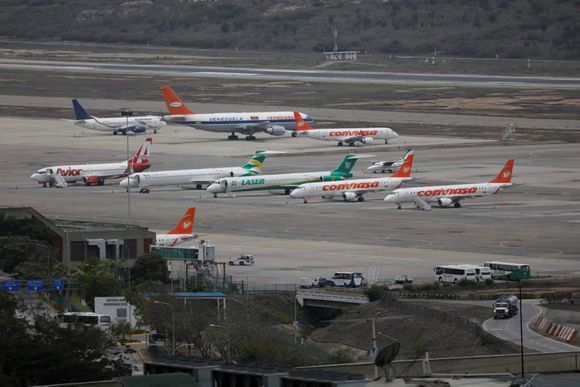 Las autoridades aeronáuticas ordenan cancelar los vuelos entre Panamá y Venezuela