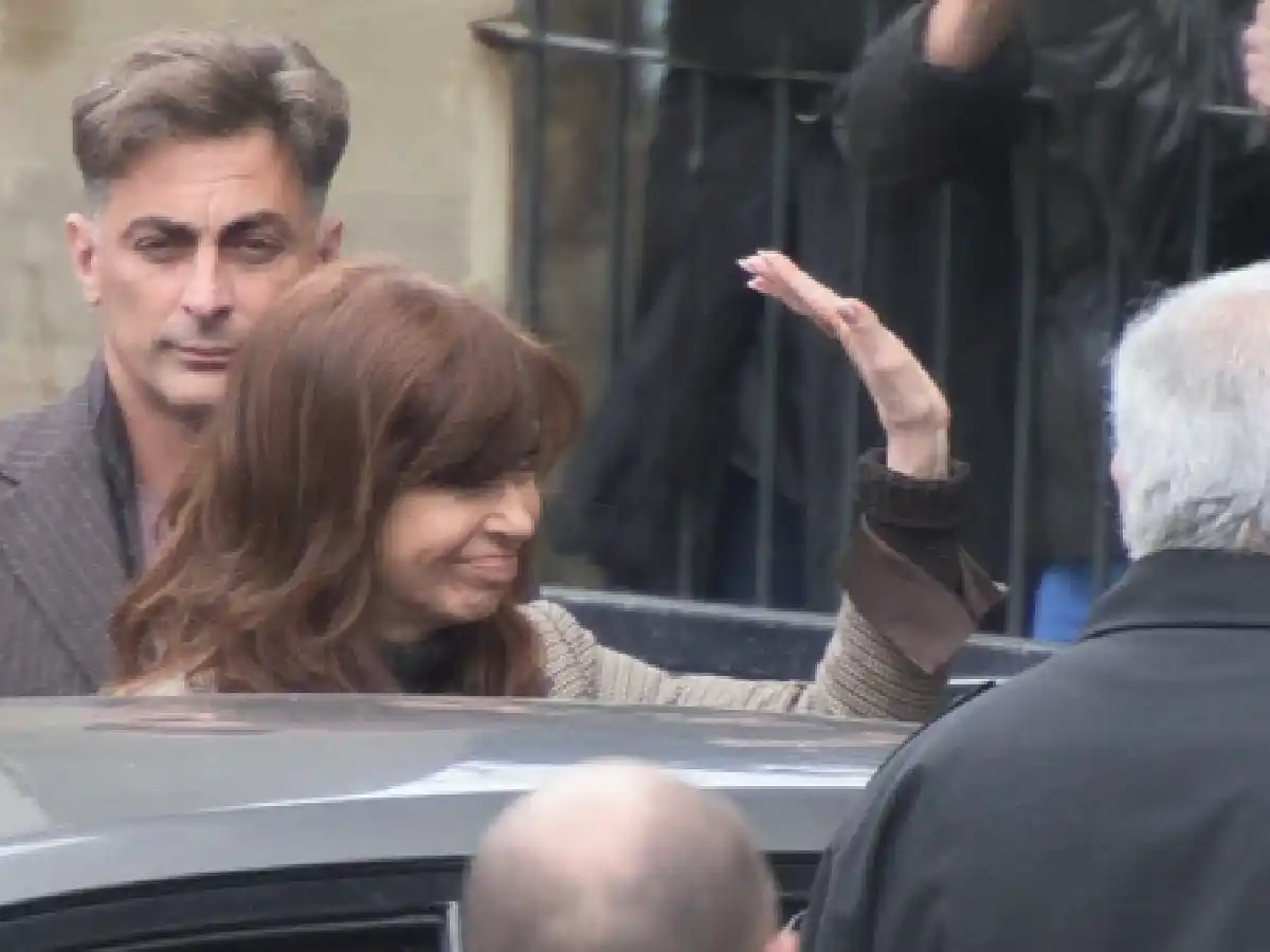 Cristina Fernández y Julio De Vido vuelve a presentarse frente a Bonadío