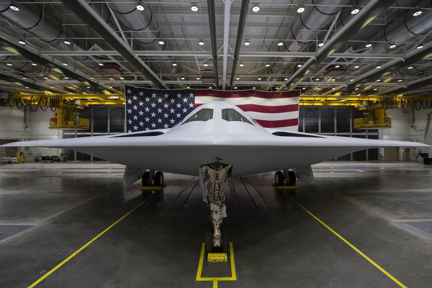 Pentagon approves start of initial production of B-21 «Raider»