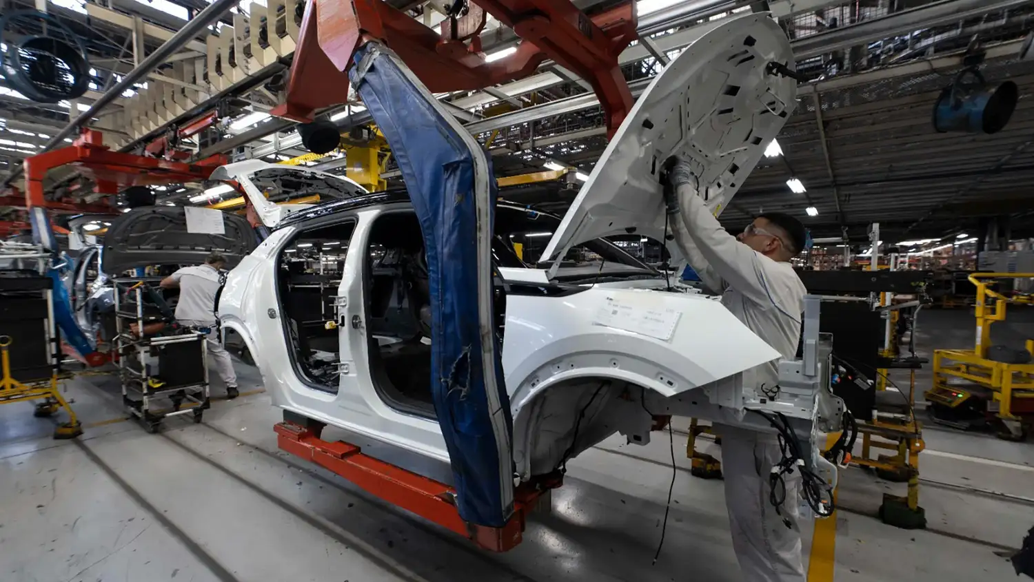 Stellantis frenó la producción en sus planta - 1