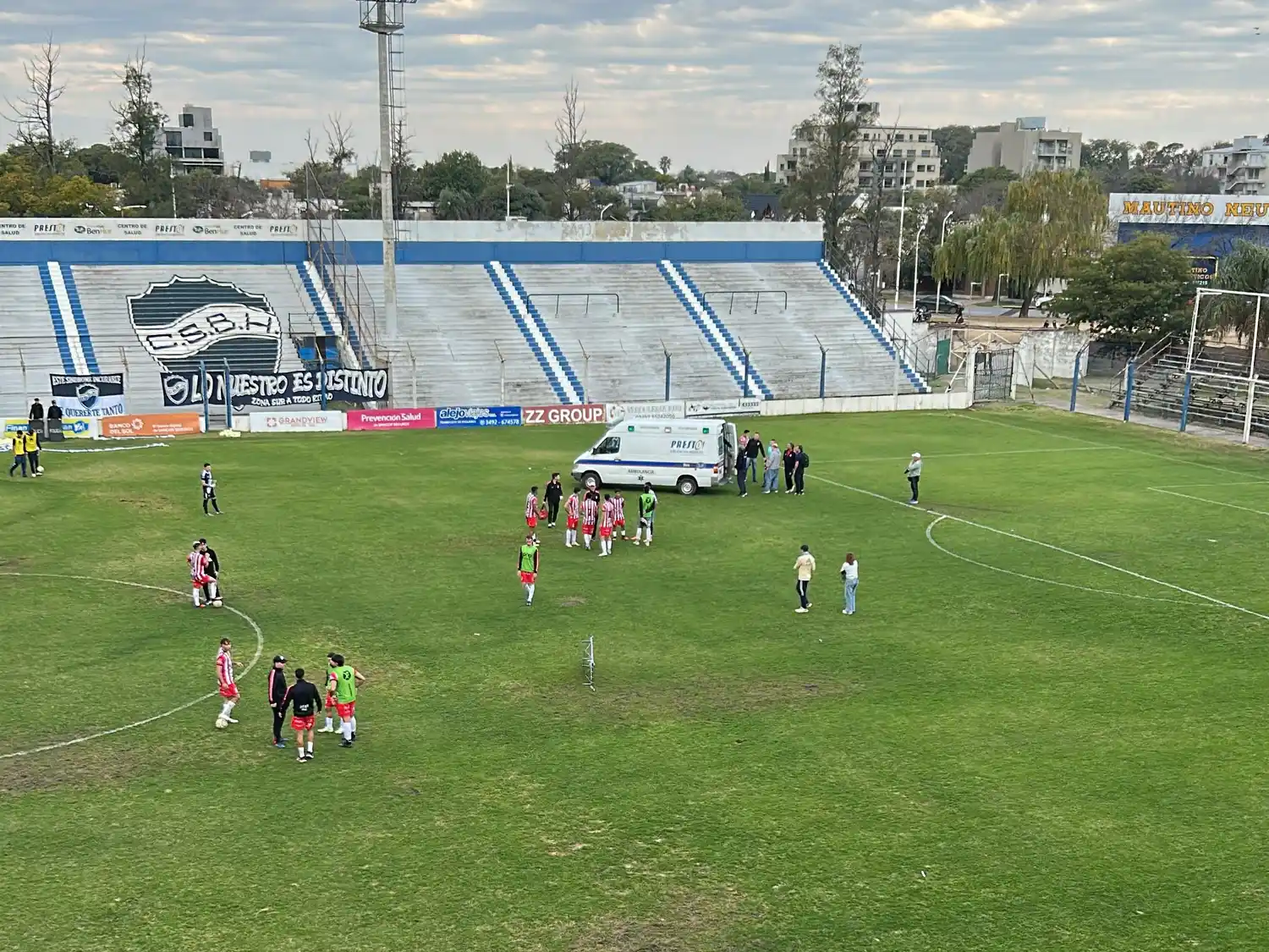 Imaganes de cuando el jugador era retirado del estadio