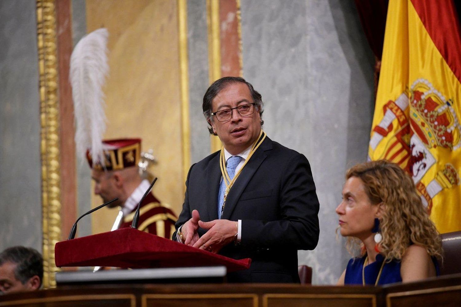«Cambiamos o nos extinguiremos» Petro ante el Congreso de España