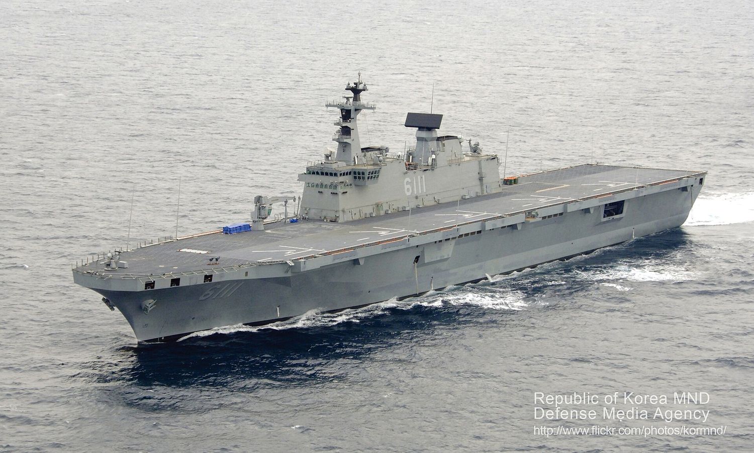Corea del Sur reorienta su estrategia naval: de portaaviones ligero a buque operador de drones