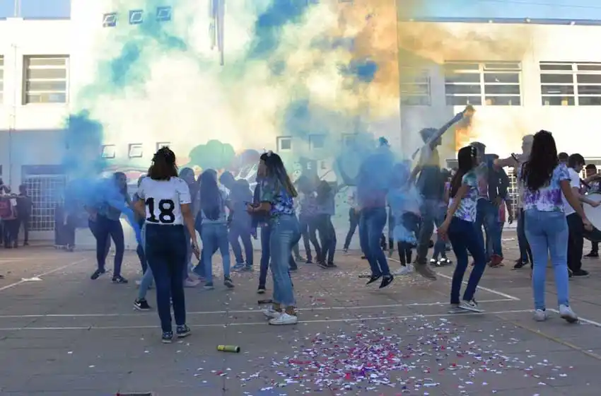 Lanzan campaña para desalentar festejos de cara al Último Primer Día de clases