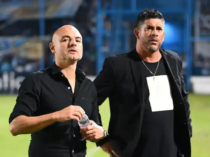 Vicente se quedó sin dupla técnica