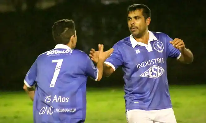 Deportivo Urdinarrain le ganó a Juventud y volvió a la punta