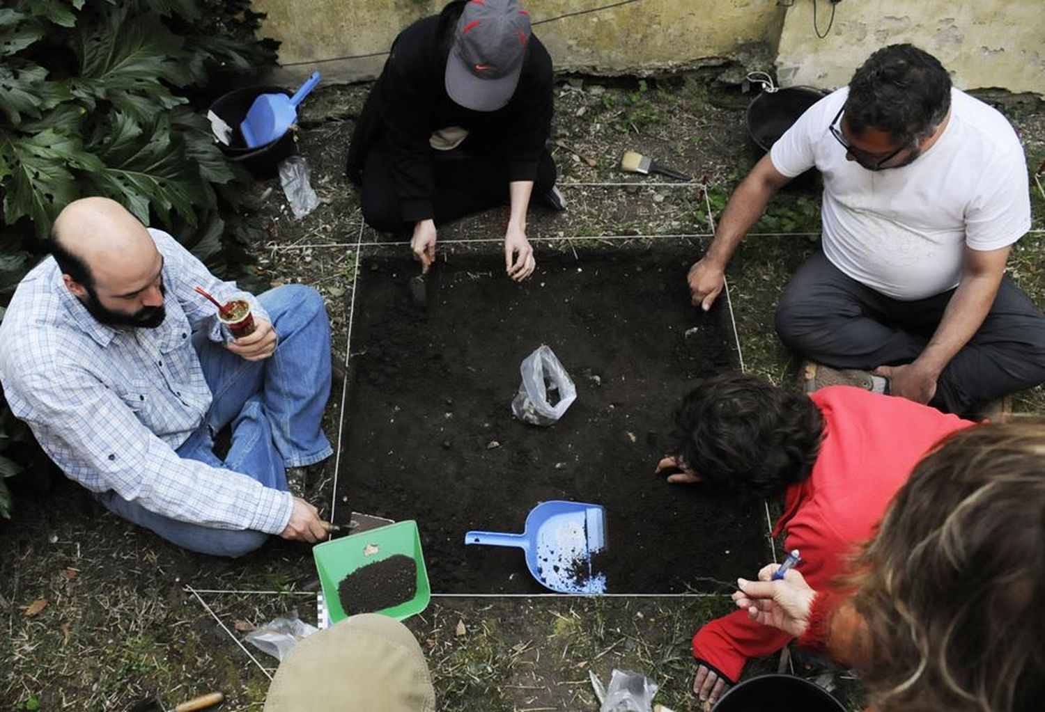 Investigadores iniciaron excavaciones en el patio del Templo Danés