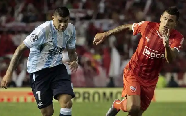 Racing se quedó con clásico de Avellaneda y tiene un pie en la Libertadores