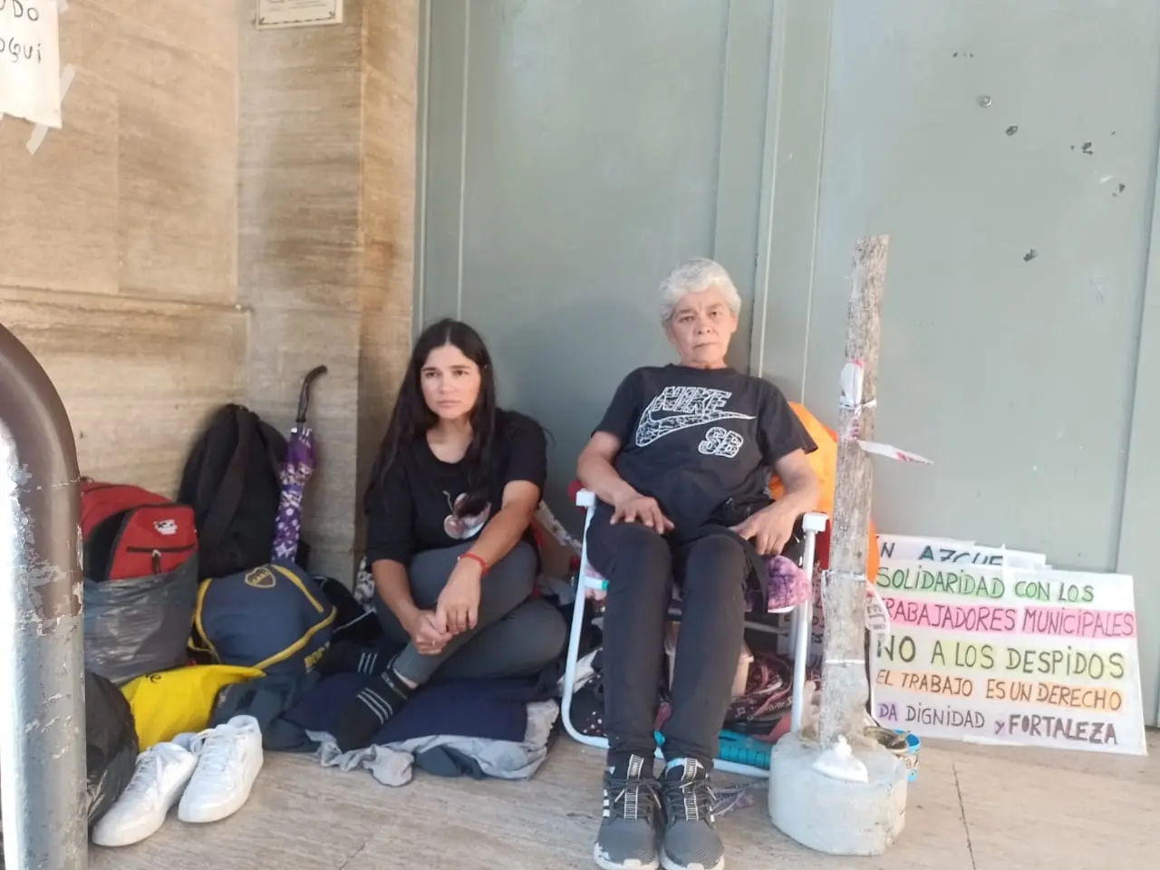 Se quedará el tiempo que sea necesario frente al municipio hasta recuperar su trabajo