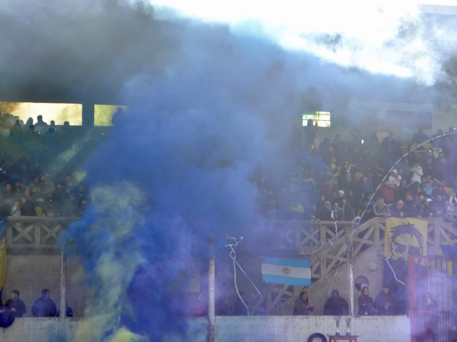 El bloque de la Libertad Avanza presentó un pedido de informe en el que cuestiona el uso de pirotecnia en la final del Torneo Apertura.