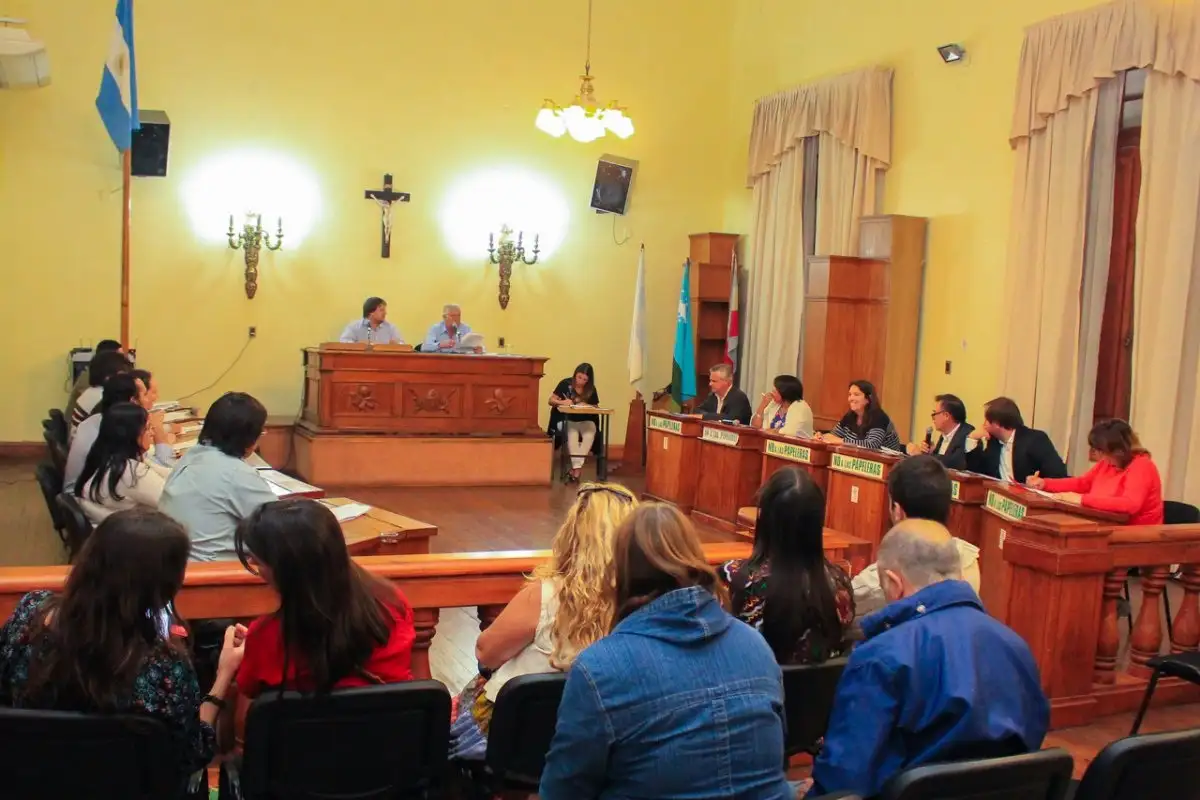 Seguridad, caballos y geriátricos: el FpV le respondió a Cambiemos
