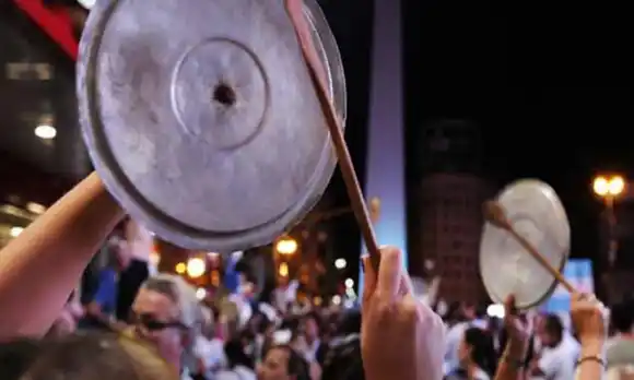 RETUMBARON las cacerolas en Caracas (+ Videos)